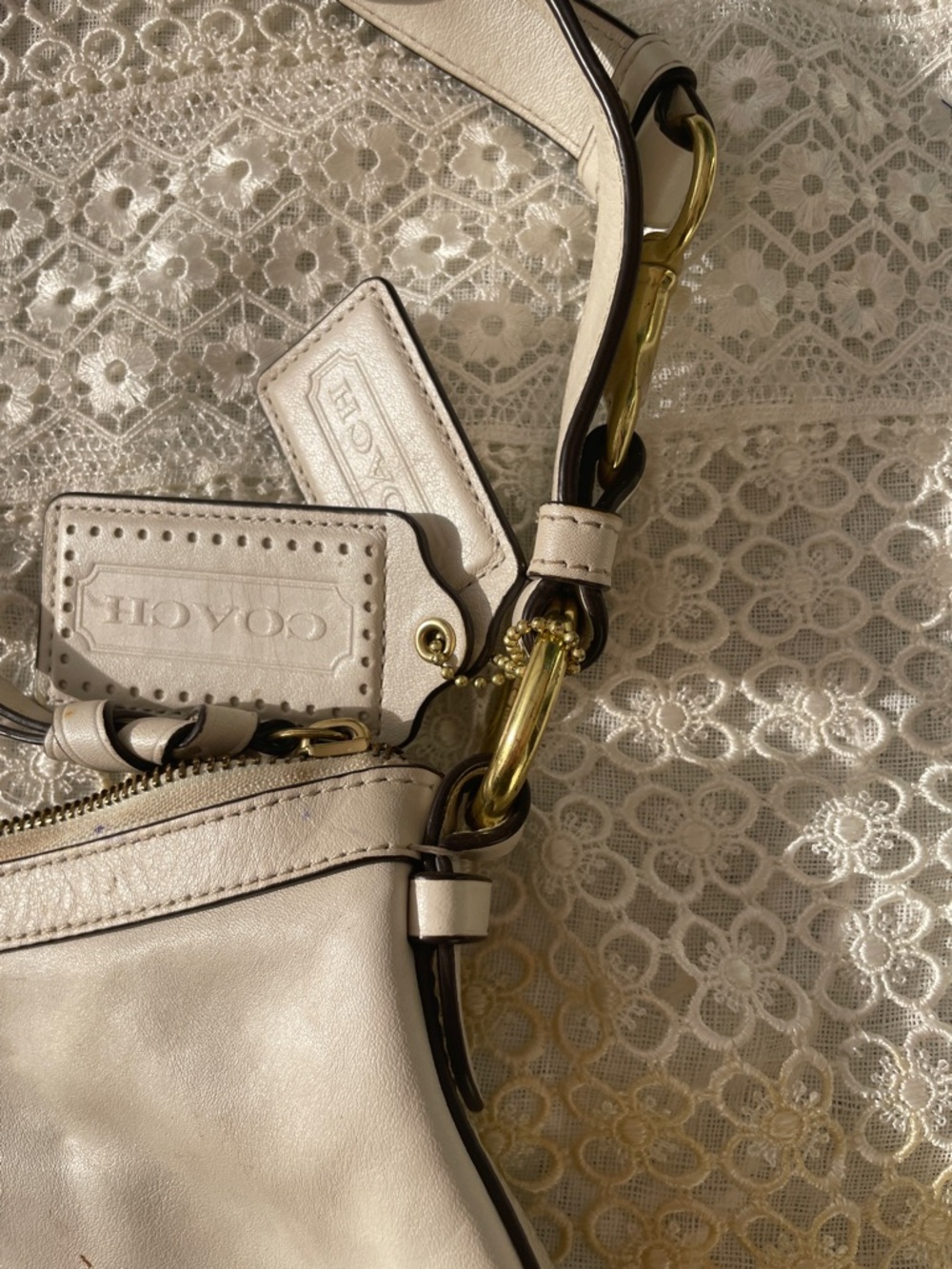 Coach Cream Leather Shoulder Hobo with Gold Hardware - Picture 2 of 5